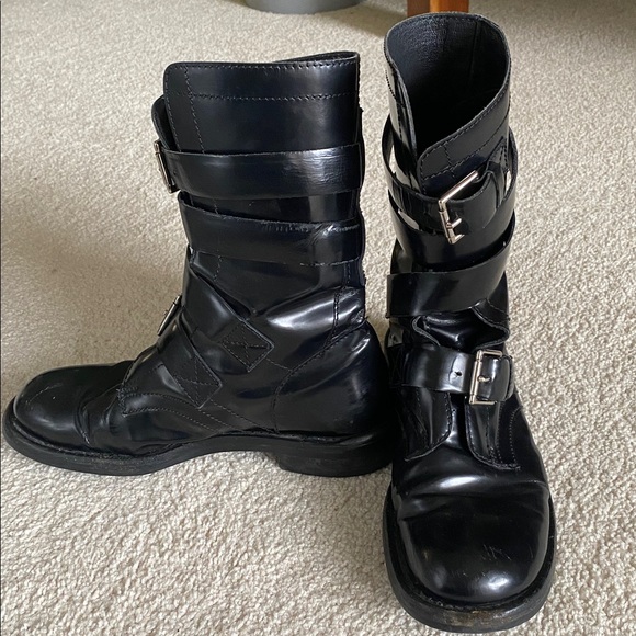Celine Boots - Patent Leather combat boots with buckles. - Picture 2 of 9